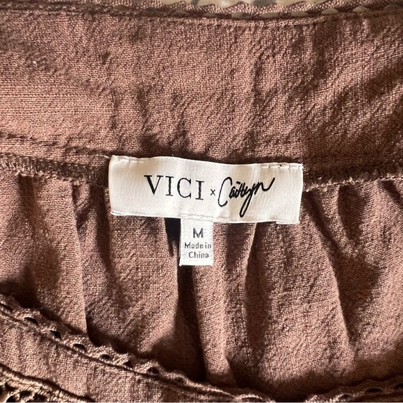 VICI + Caitlyn Collab Linen Blend Two Piece Set. Button top, wide leg pant, M - Picture 13 of 16